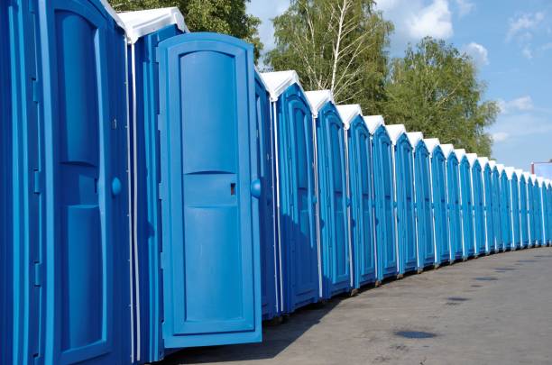 Best Portable restroom trailer rental  in West Des Moines, IA